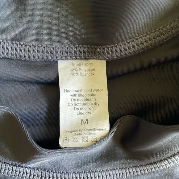 Women’s Rash Guard - Picture 2 of 5